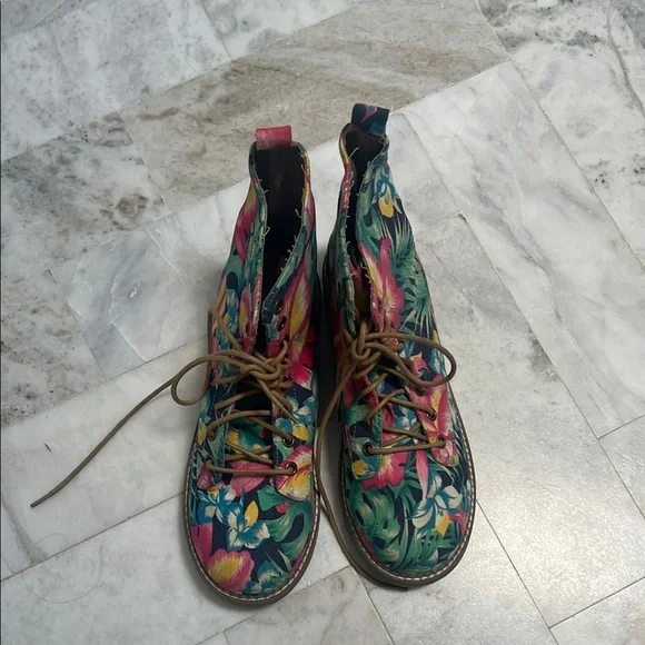 Pink and Green Lace Up Boots with Floral Pattern - Picture 4 of 6